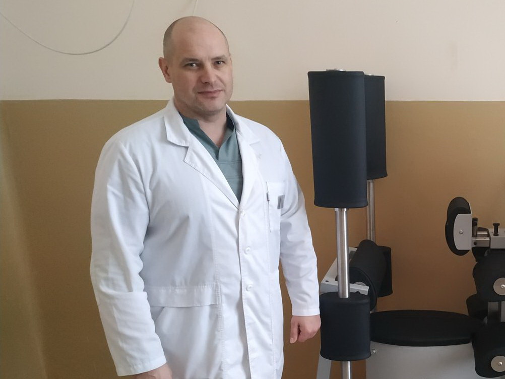 Зустріч з фізичним терапевтом Центру реабілітаційної медицини Полтавської обласної клінічної лікарні ім. М.В. Скліфосовського Романом Литвиновим.